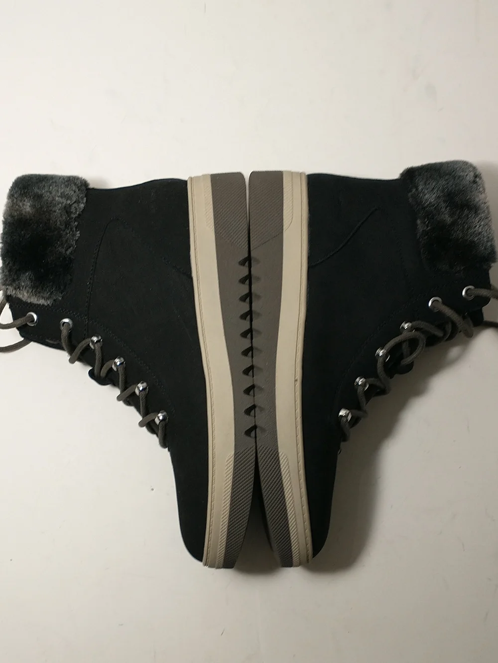 NEW WITH BOX Waterproof Winter Boot, Black/ Gray, Size 6.5, Leather Fabric Upper